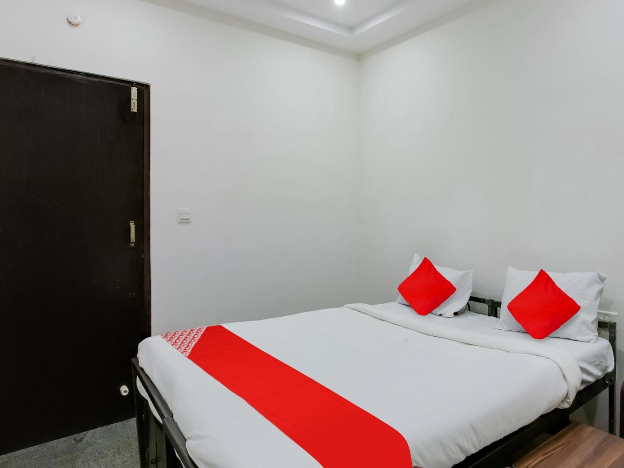Hotel O Manjushree Boarding & Lodging Nearby Dr.Br Ambedkar Stadium Basveshwar Nagar Бангалор Экстерьер фото